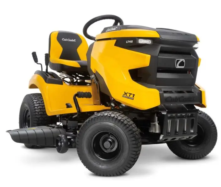 Cub Cadet Vs John Deere – Who Makes The Better Mowers? - The Ultimate ...