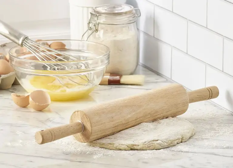 French Rolling Pin Vs Regular What’s the Best Option? The Ultimate