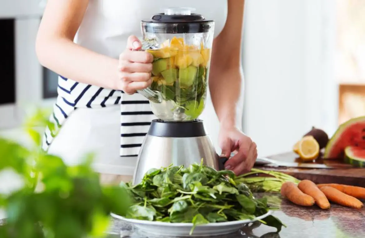 Grinder vs. Blender What's the Difference, and Which Is Better? The Ultimate Home Living Blog